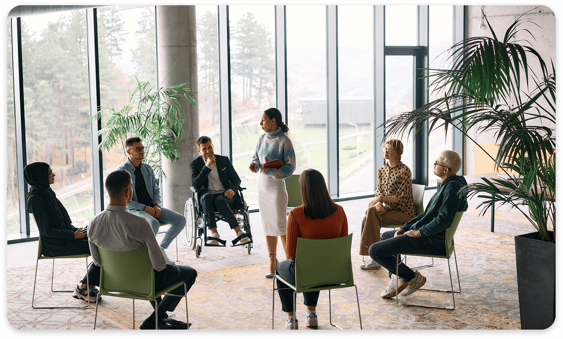 Group of people discussing topics related to Cordata Community